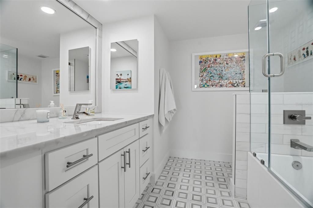 For Sale: $749,000 (2 beds, 2 baths, 1403 Square Feet)