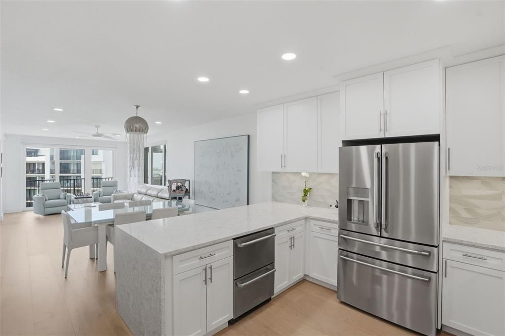 For Sale: $749,000 (2 beds, 2 baths, 1403 Square Feet)