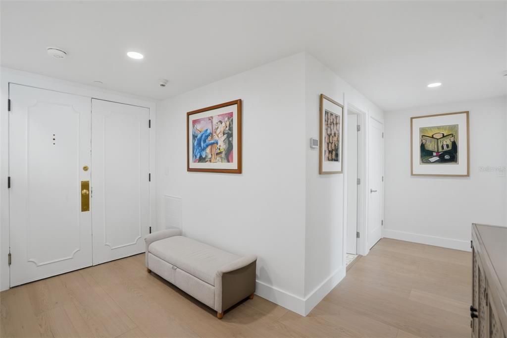 For Sale: $749,000 (2 beds, 2 baths, 1403 Square Feet)
