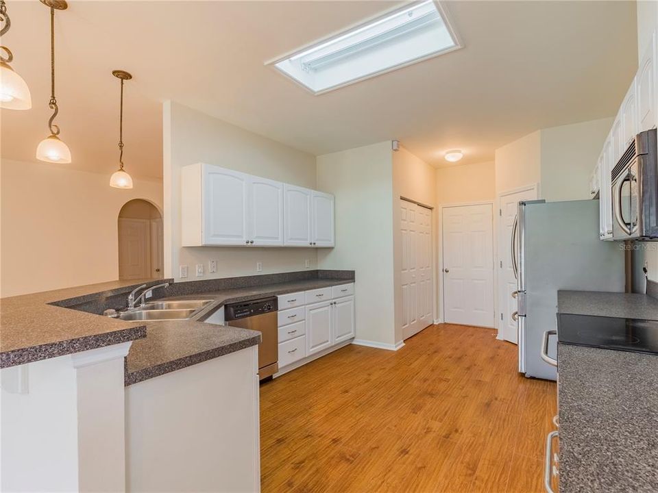 En Renta: $2,400 (3 camas, 2 baños, 1857 Pies cuadrados)