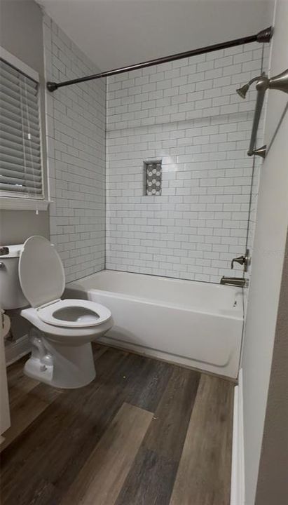 For Rent: $2,800 (3 beds, 2 baths, 1555 Square Feet)