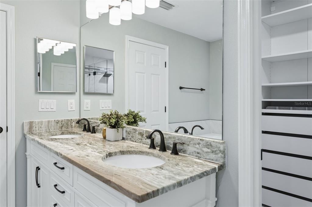 For Sale: $350,000 (3 beds, 2 baths, 1505 Square Feet)