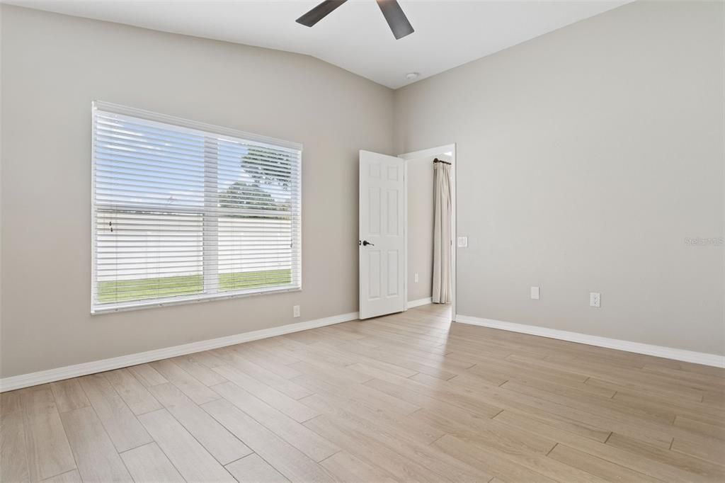 For Sale: $350,000 (3 beds, 2 baths, 1505 Square Feet)