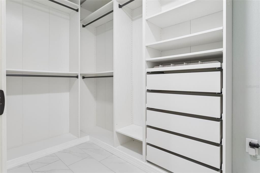 For Sale: $350,000 (3 beds, 2 baths, 1505 Square Feet)