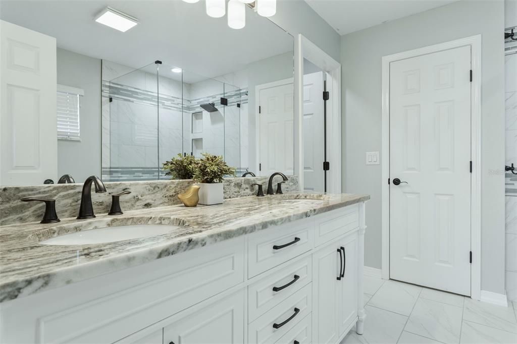 For Sale: $350,000 (3 beds, 2 baths, 1505 Square Feet)