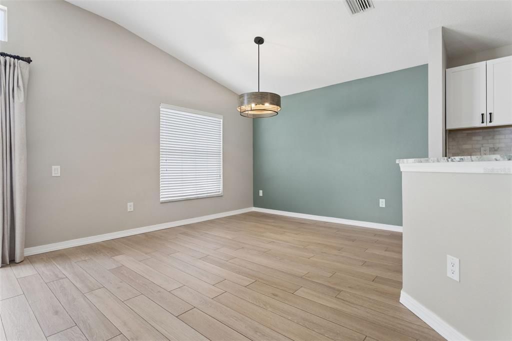 For Sale: $350,000 (3 beds, 2 baths, 1505 Square Feet)