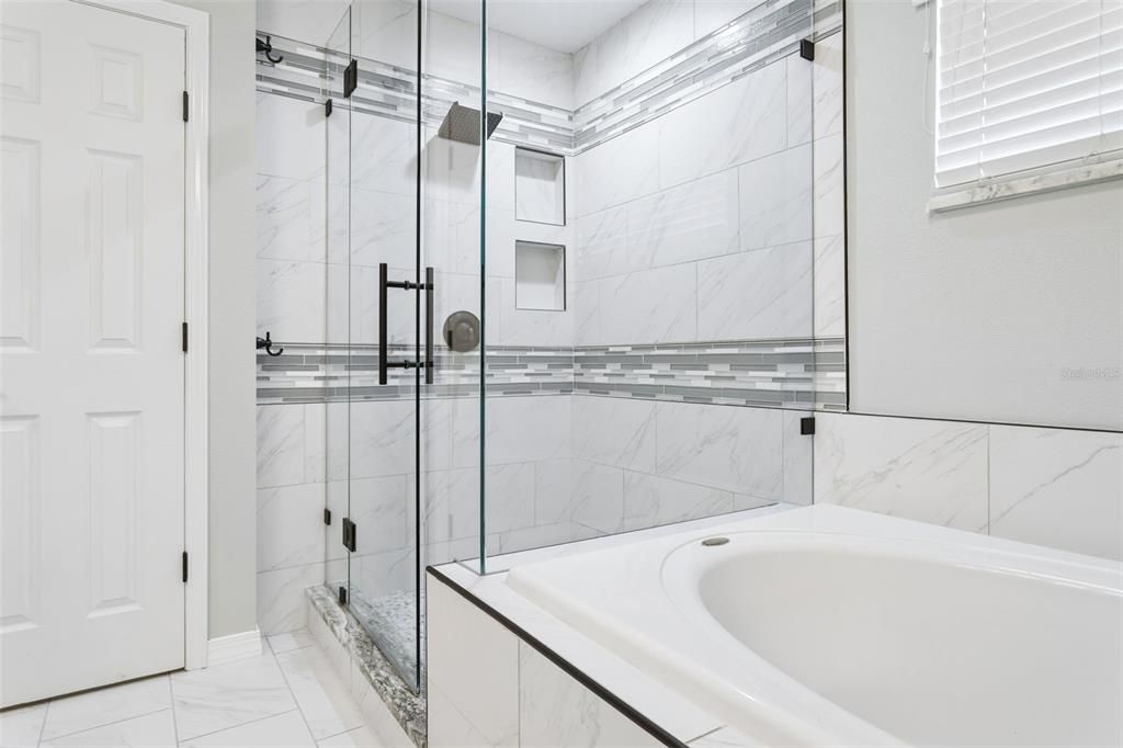 For Sale: $350,000 (3 beds, 2 baths, 1505 Square Feet)