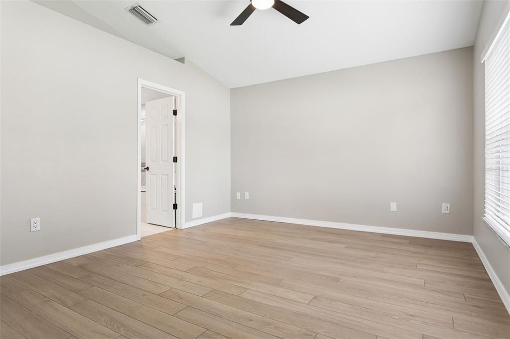 For Sale: $350,000 (3 beds, 2 baths, 1505 Square Feet)