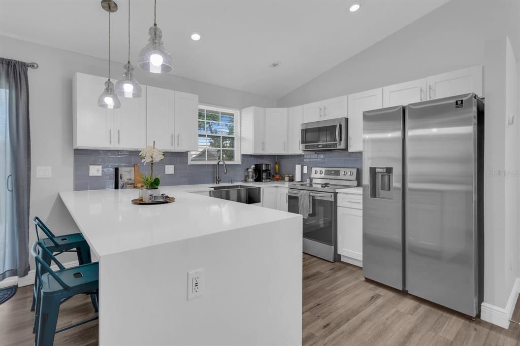 For Sale: $390,000 (3 beds, 2 baths, 1180 Square Feet)