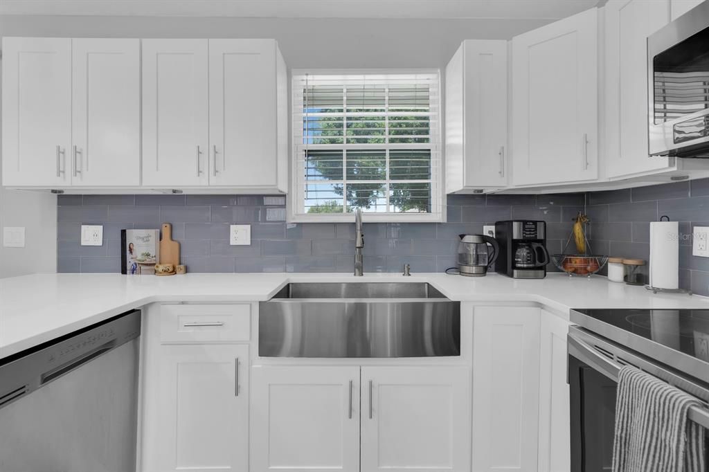 For Sale: $390,000 (3 beds, 2 baths, 1180 Square Feet)