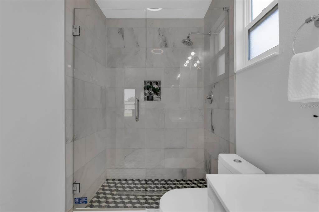 For Sale: $390,000 (3 beds, 2 baths, 1180 Square Feet)