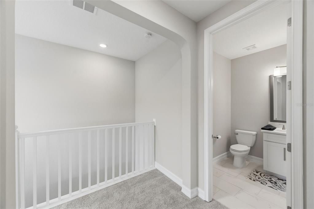 En Venta: $829,900 (4 camas, 3 baños, 3252 Pies cuadrados)