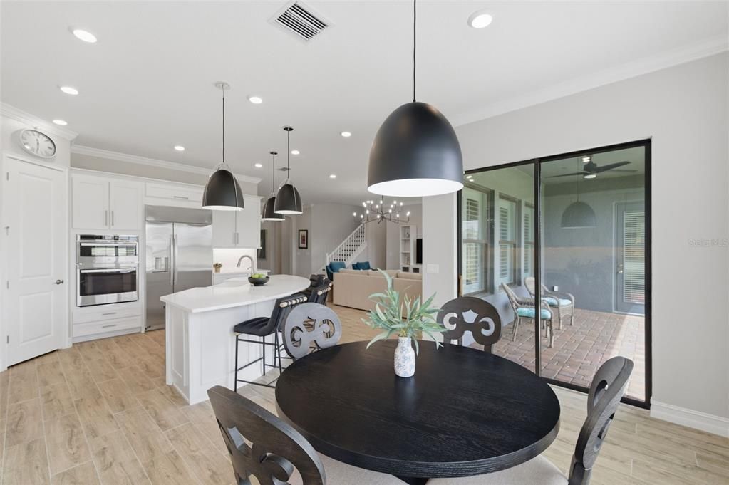 En Venta: $829,900 (4 camas, 3 baños, 3252 Pies cuadrados)
