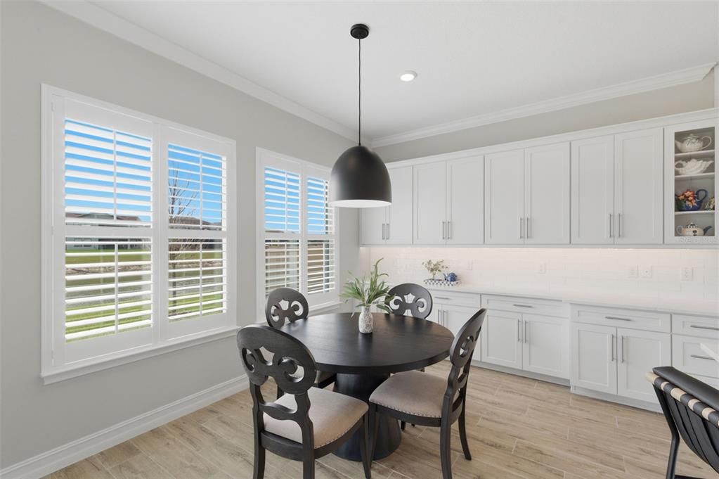 En Venta: $829,900 (4 camas, 3 baños, 3252 Pies cuadrados)