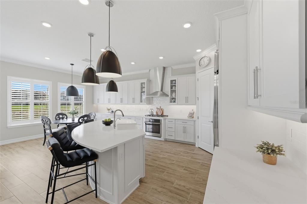 En Venta: $829,900 (4 camas, 3 baños, 3252 Pies cuadrados)