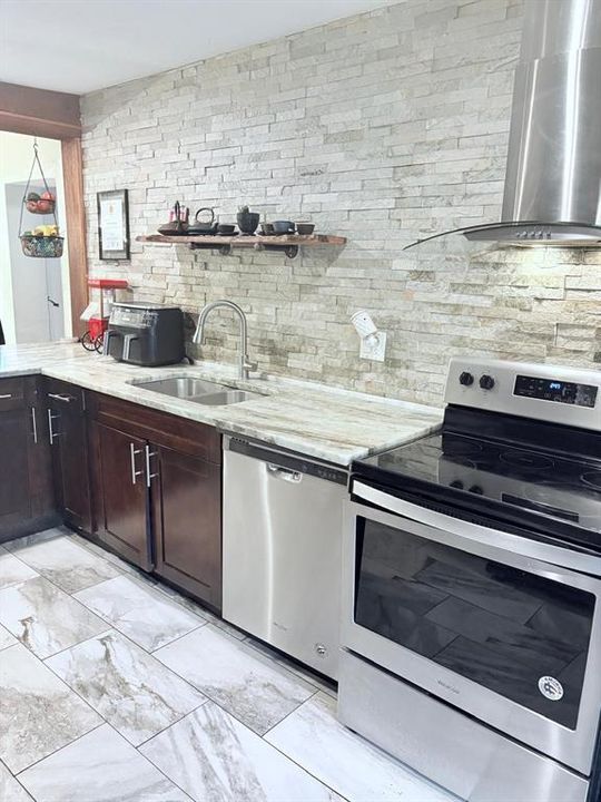 En Renta: $2,800 (3 camas, 2 baños, 1580 Pies cuadrados)