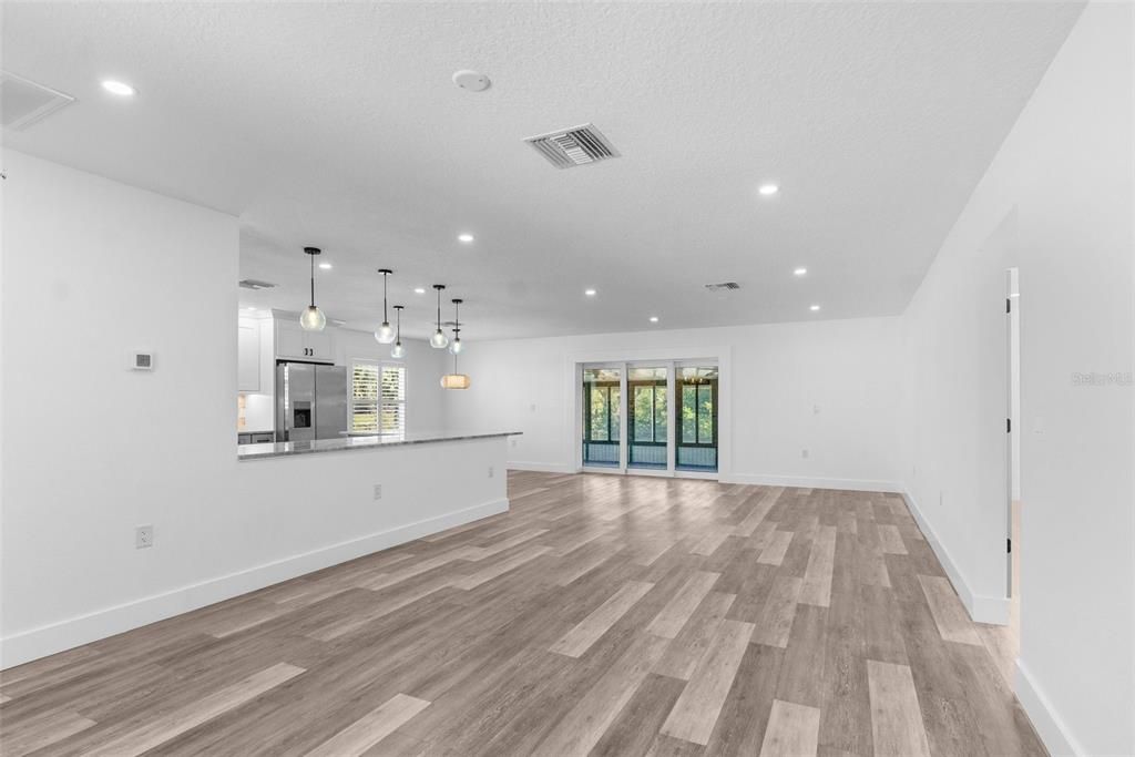 For Sale: $529,900 (2 beds, 2 baths, 1964 Square Feet)