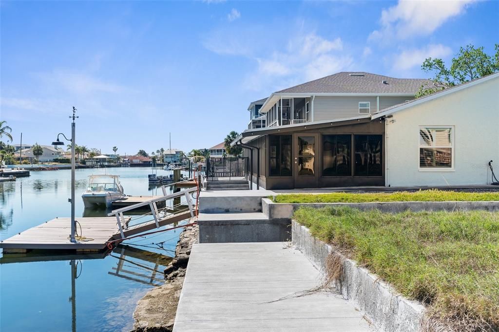 For Sale: $529,900 (2 beds, 2 baths, 1964 Square Feet)