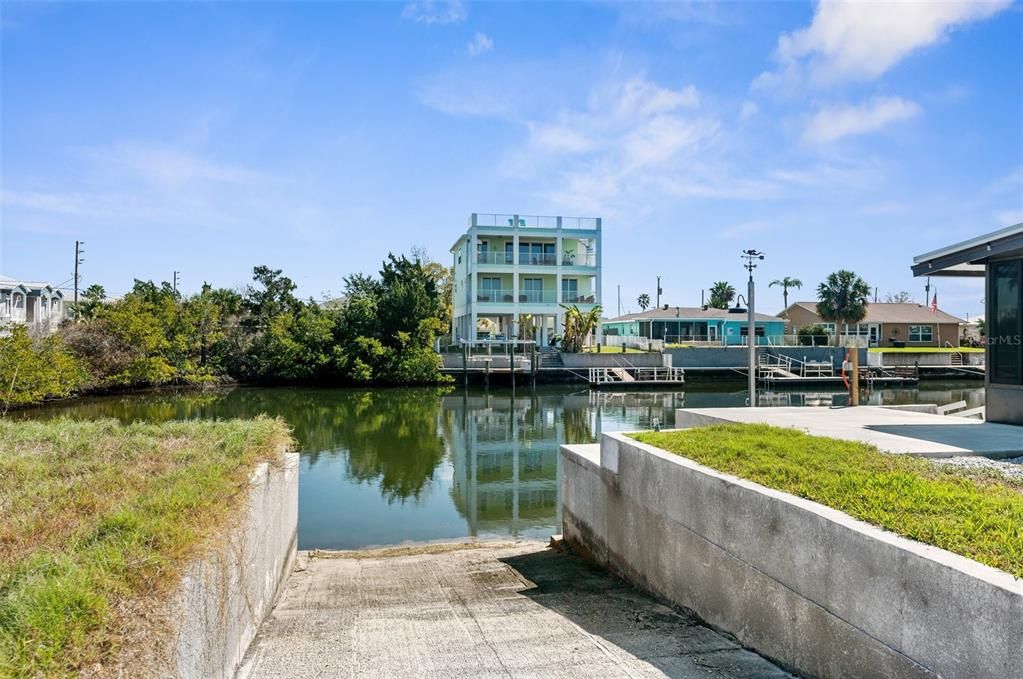For Sale: $529,900 (2 beds, 2 baths, 1964 Square Feet)