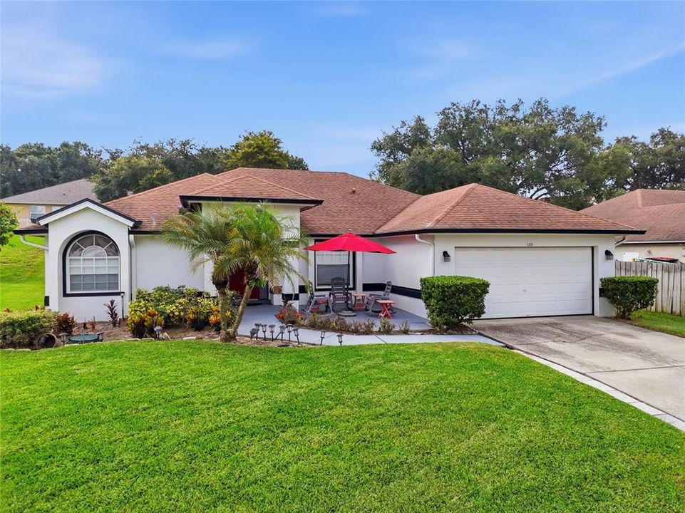 For Sale: $525,000 (4 beds, 3 baths, 2099 Square Feet)
