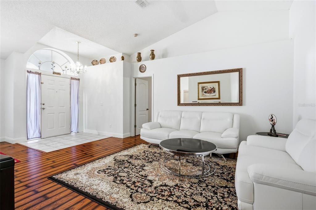 For Sale: $525,000 (4 beds, 3 baths, 2099 Square Feet)