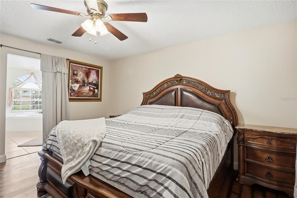 For Sale: $525,000 (4 beds, 3 baths, 2099 Square Feet)