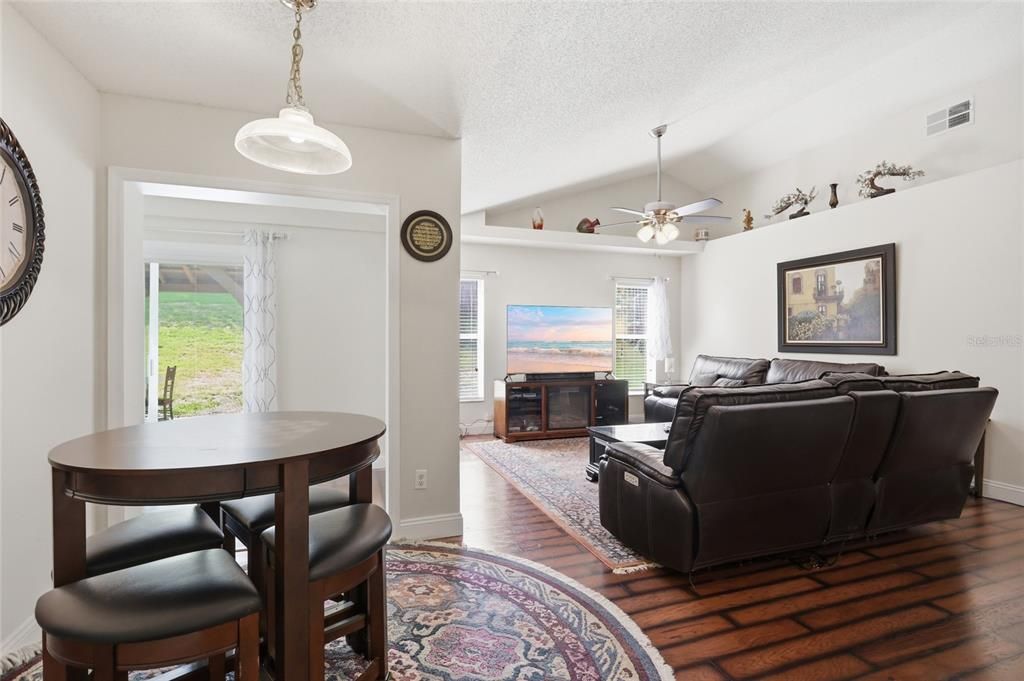 For Sale: $525,000 (4 beds, 3 baths, 2099 Square Feet)