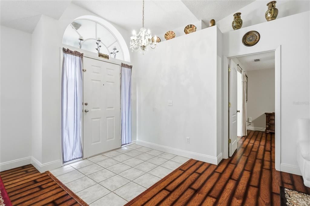 For Sale: $525,000 (4 beds, 3 baths, 2099 Square Feet)