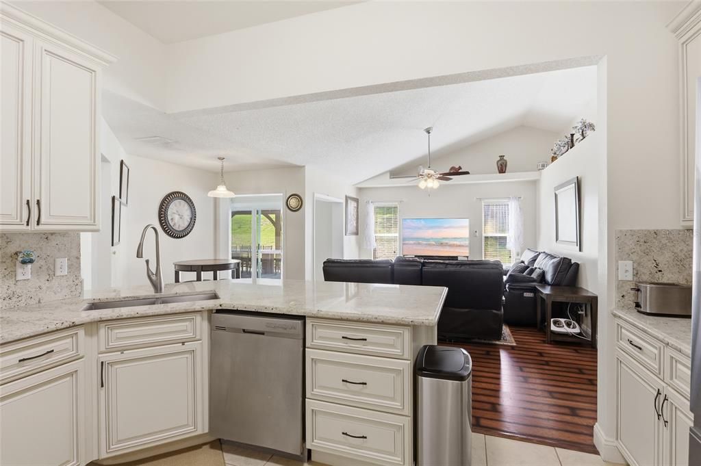 For Sale: $525,000 (4 beds, 3 baths, 2099 Square Feet)