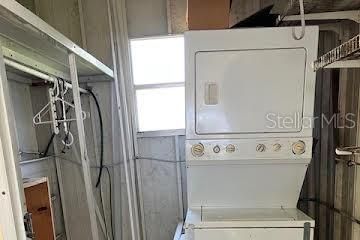 На продажу: $75,000 (2 спален, 2 ванн, 840 Квадратных фут)
