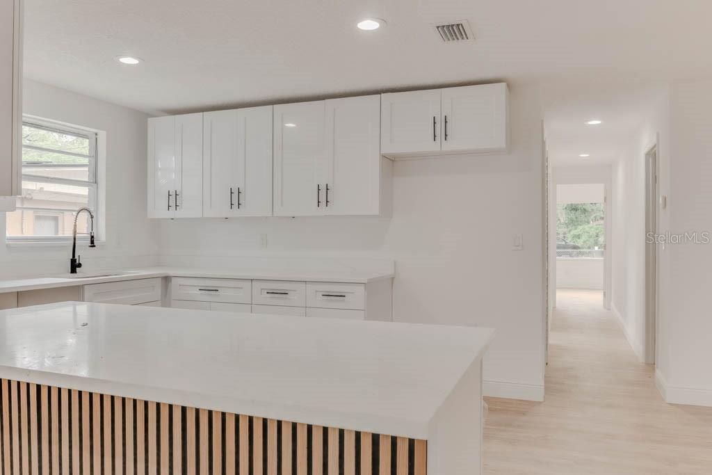 For Sale: $365,000 (3 beds, 2 baths, 1891 Square Feet)