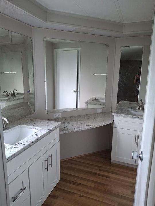 На продажу: $139,950 (2 спален, 2 ванн, 1274 Квадратных фут)
