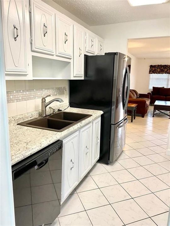 В аренду: $1,300 (2 спален, 1 ванн, 1010 Квадратных фут)