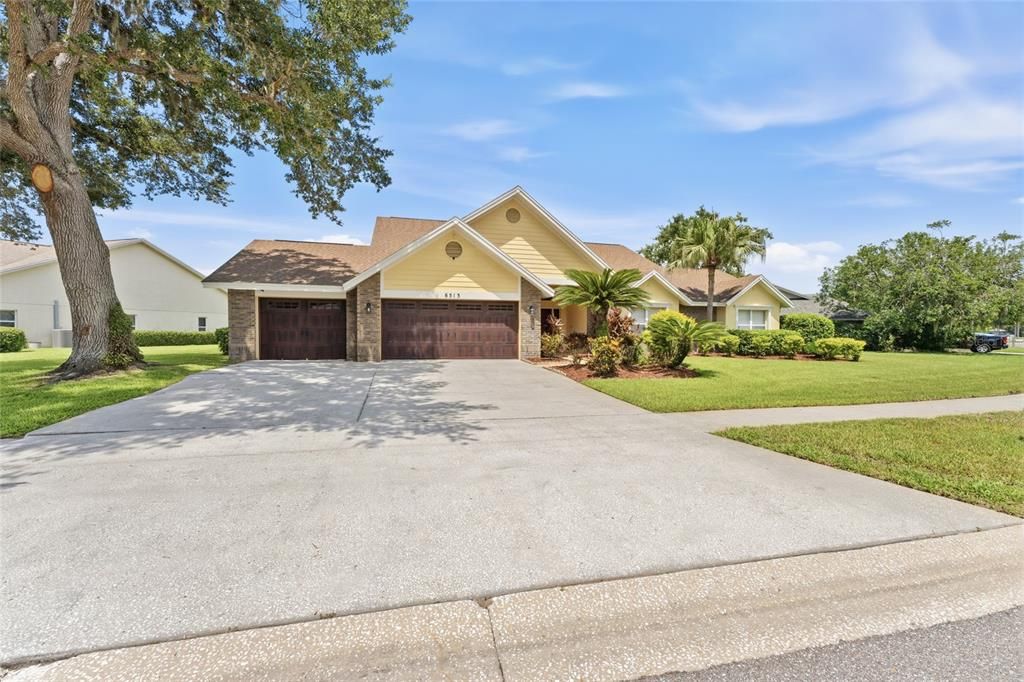 For Rent: $5,990 (4 beds, 3 baths, 3772 Square Feet)