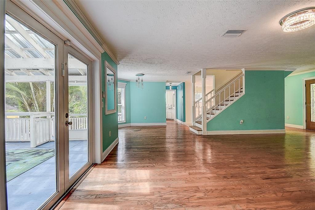 For Sale: $749,900 (3 beds, 2 baths, 2209 Square Feet)