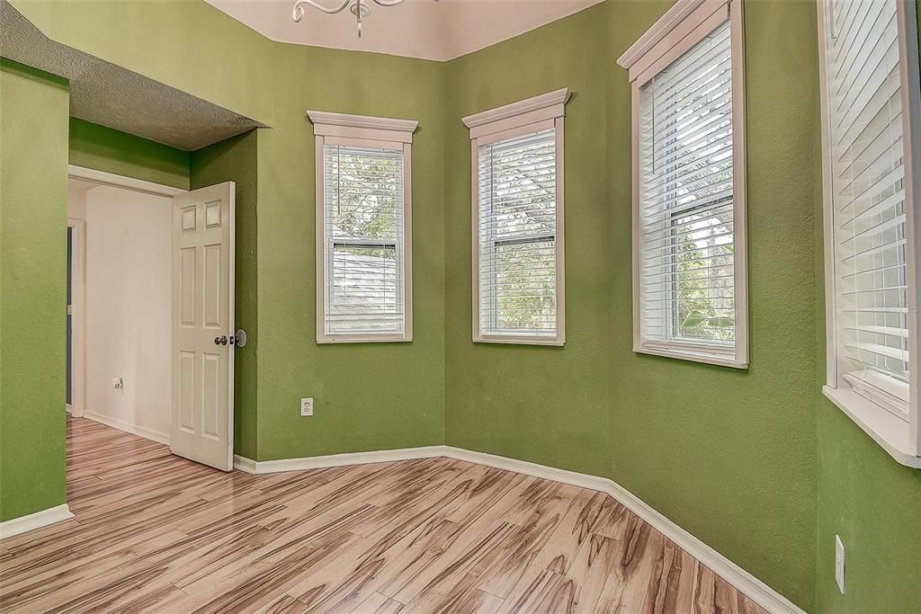 For Sale: $749,900 (3 beds, 2 baths, 2209 Square Feet)
