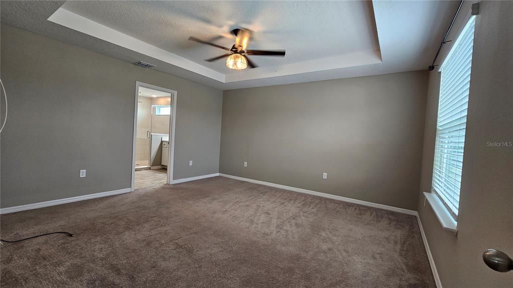 For Sale: $409,900 (4 beds, 2 baths, 2714 Square Feet)