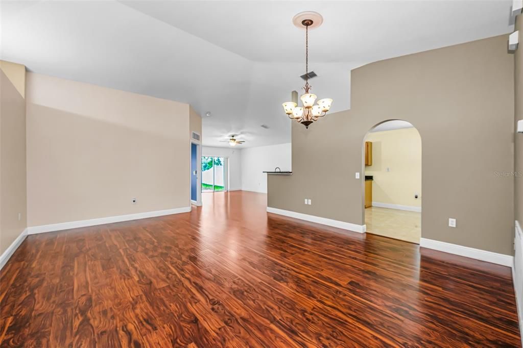 For Rent: $2,660 (3 beds, 2 baths, 1612 Square Feet)