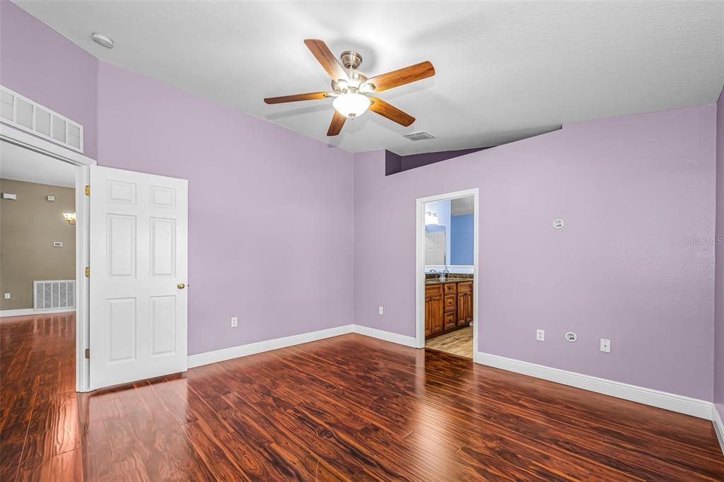 For Rent: $2,660 (3 beds, 2 baths, 1612 Square Feet)