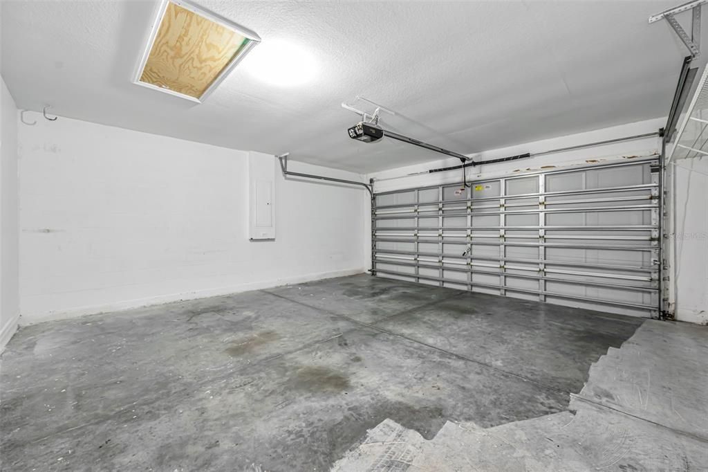 For Rent: $2,660 (3 beds, 2 baths, 1612 Square Feet)