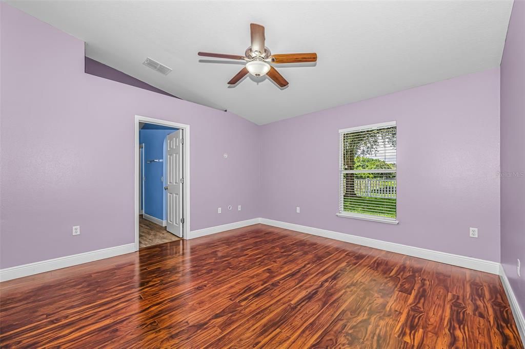 For Rent: $2,660 (3 beds, 2 baths, 1612 Square Feet)