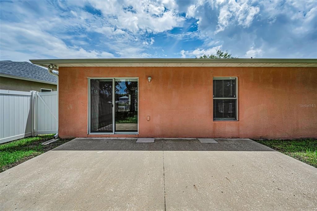 For Rent: $2,660 (3 beds, 2 baths, 1612 Square Feet)