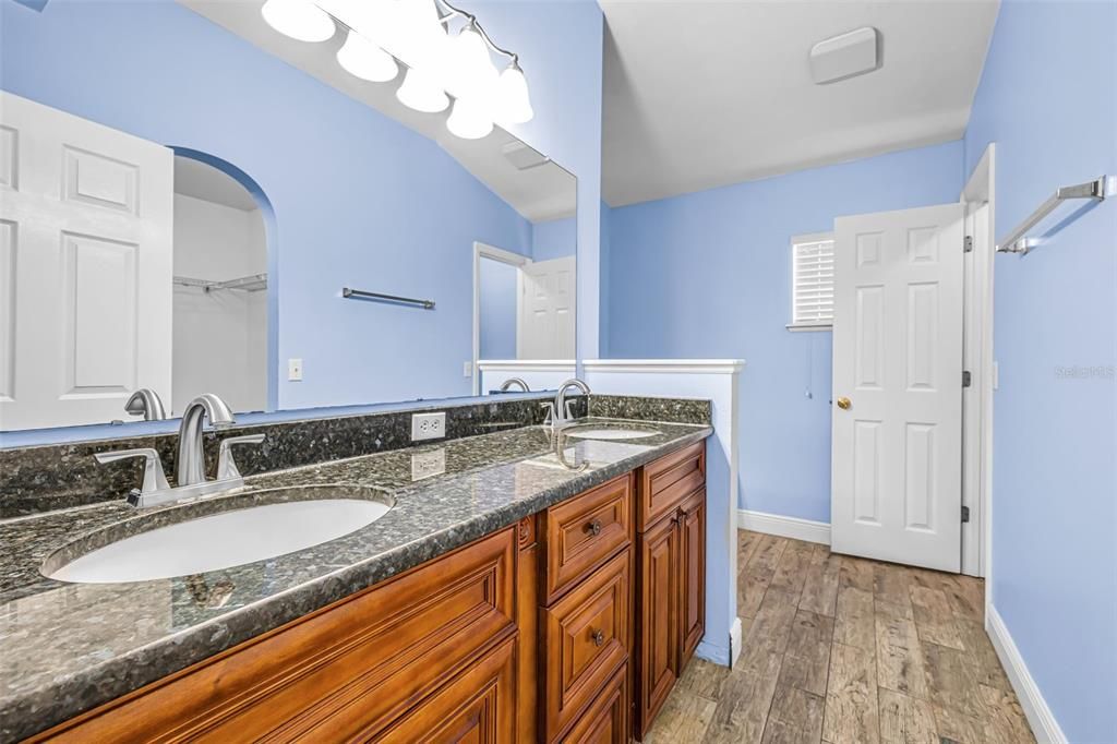 For Rent: $2,660 (3 beds, 2 baths, 1612 Square Feet)