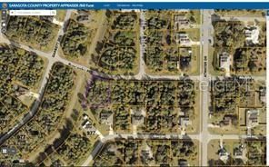 На продажу: $24,500 (0.37 acres)