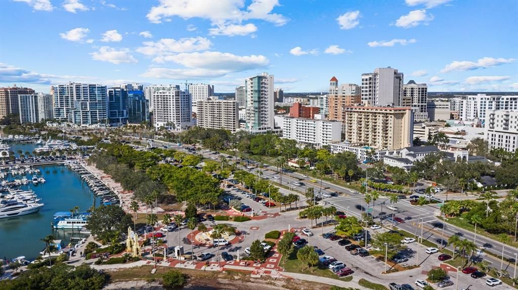 En Venta: $499,000 (3 camas, 2 baños, 1921 Pies cuadrados)