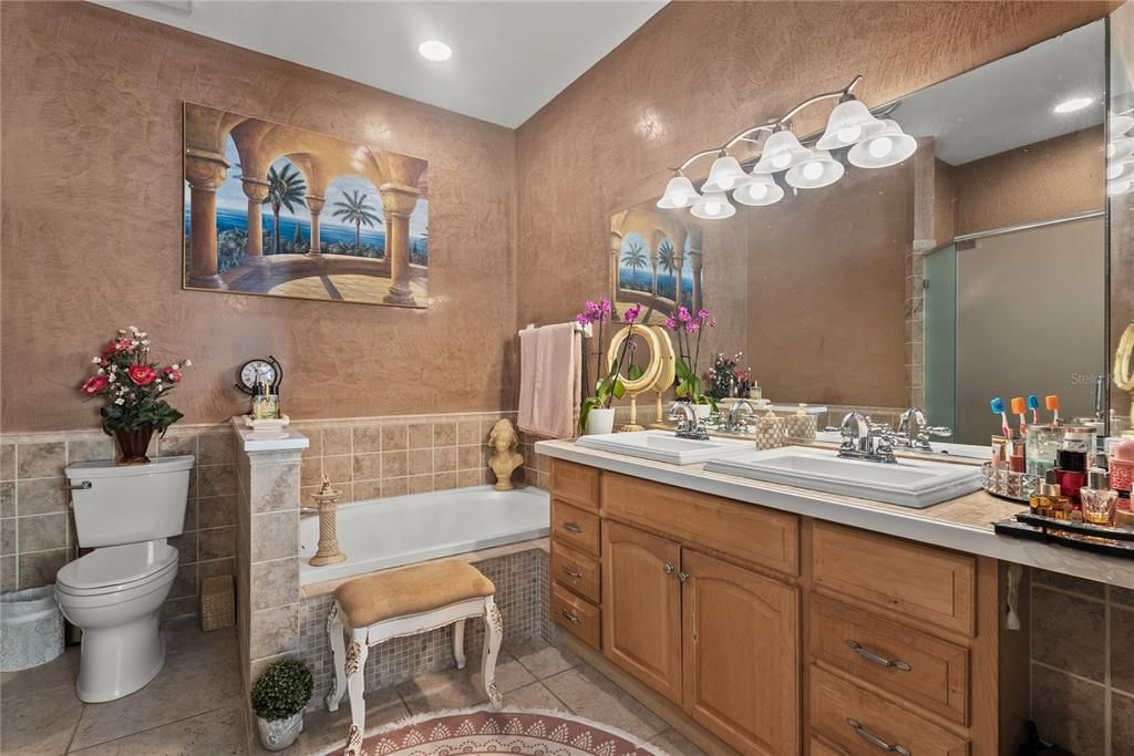 En Venta: $499,000 (3 camas, 2 baños, 1921 Pies cuadrados)