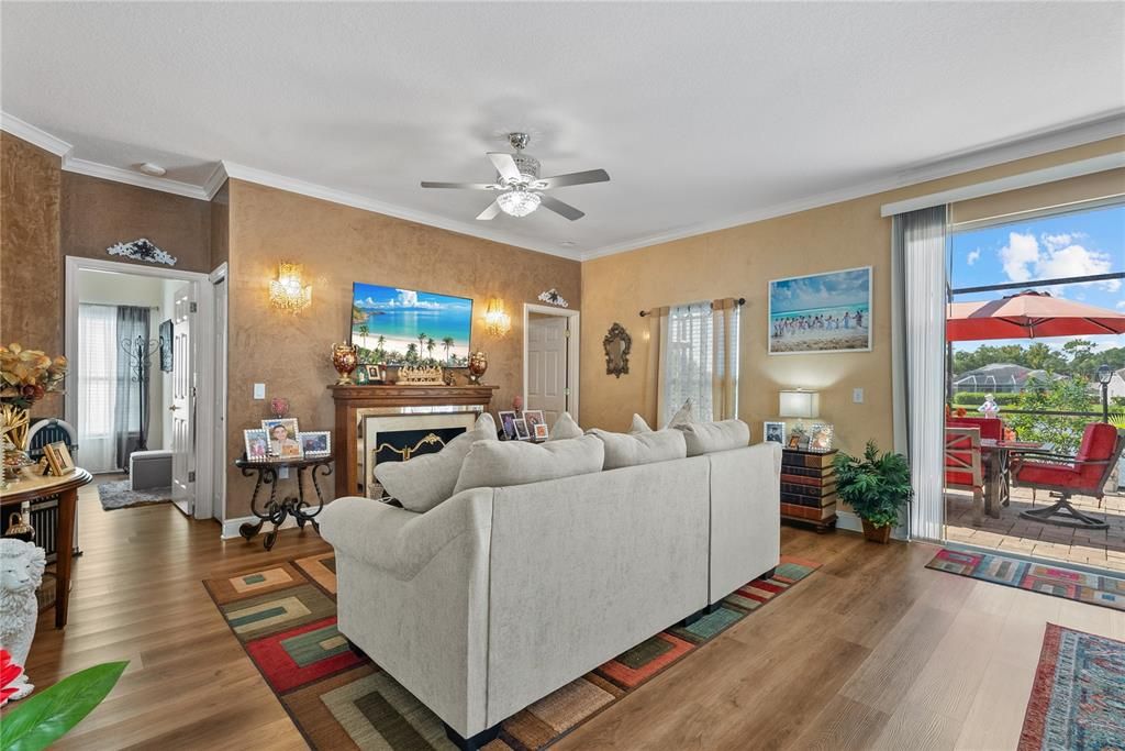 En Venta: $499,000 (3 camas, 2 baños, 1921 Pies cuadrados)