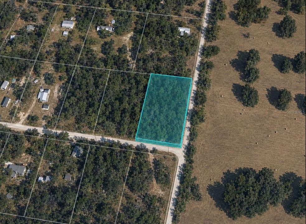 На продажу: $32,000 (1.25 acres)
