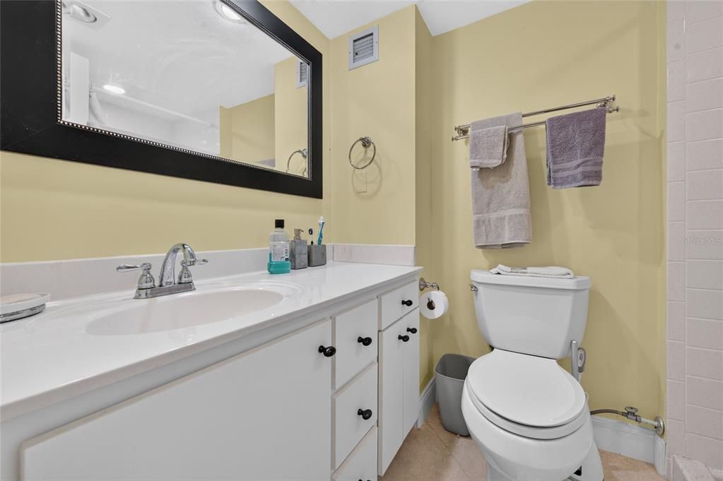 For Sale: $399,000 (2 beds, 2 baths, 1200 Square Feet)