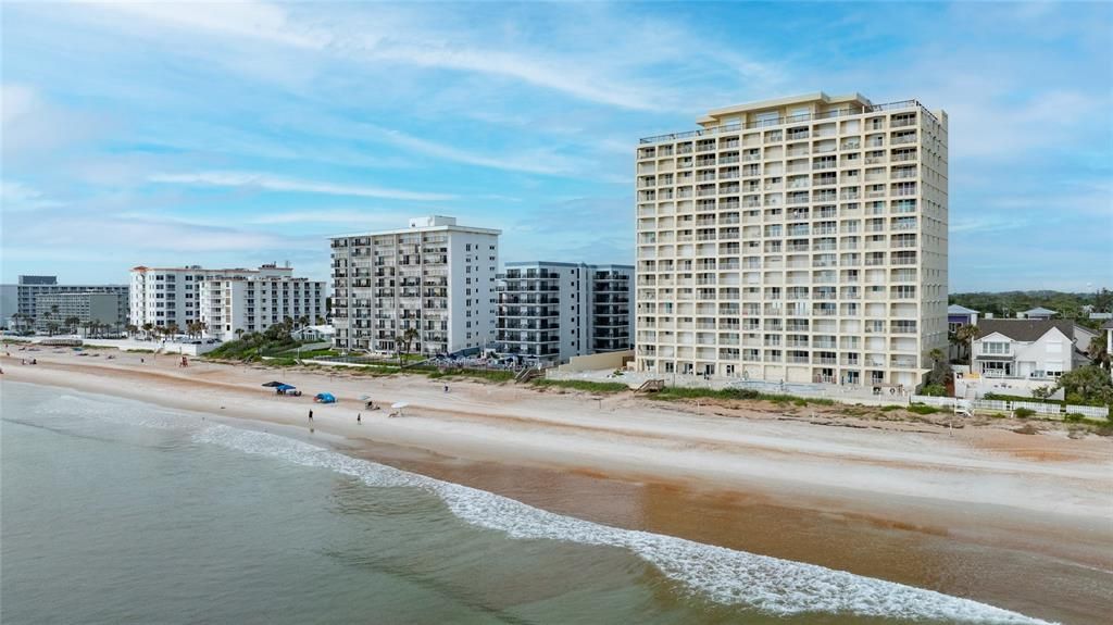 For Sale: $399,000 (2 beds, 2 baths, 1200 Square Feet)